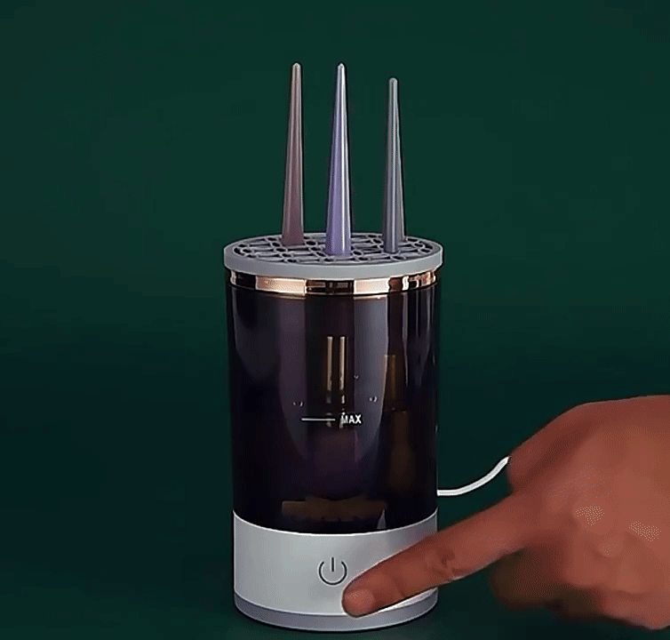 AUTOMATIC MULTI-BRUSH CLEANER